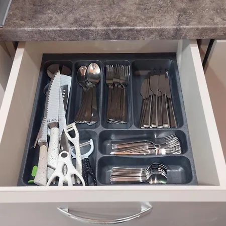 Dellux - Petra 바르나