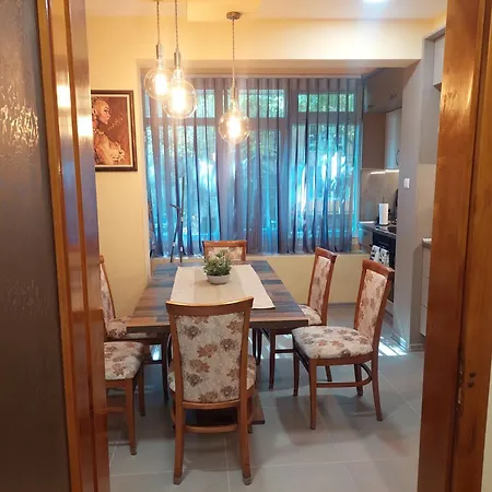 Dellux - Petra 바르나