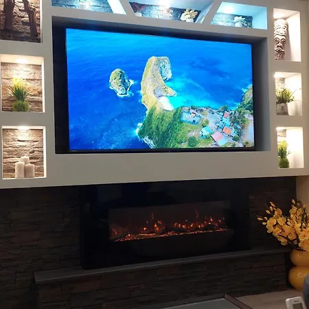 Dellux - Petra * Varna