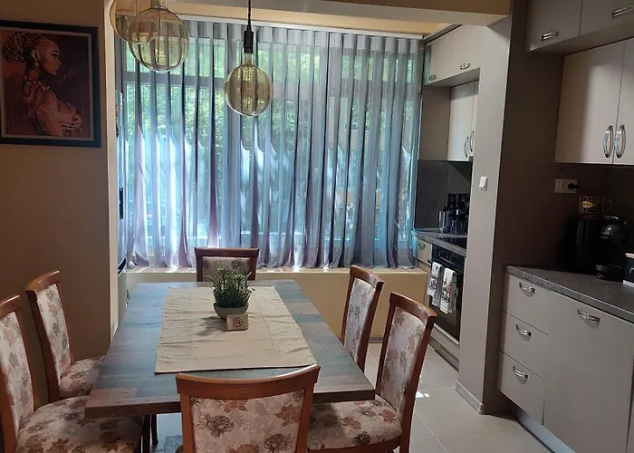 Dellux - Petra アパート