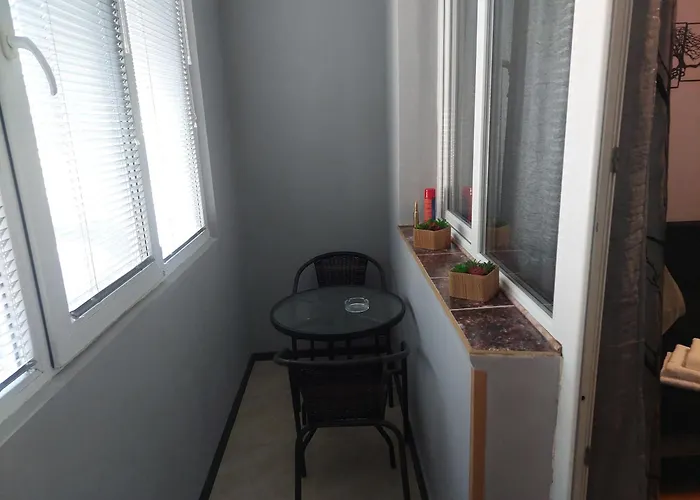 Dellux - Petra ヴァルナ